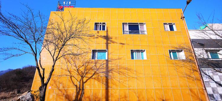 闵京市名品酒店Geonilla(Mungyeong Myeongpum Hotel Geonilla)图片