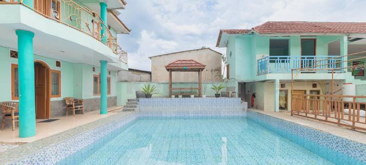 OYO 3879萨里茵坦别墅(Villa Sari Intan Ciater RedPartner)图片