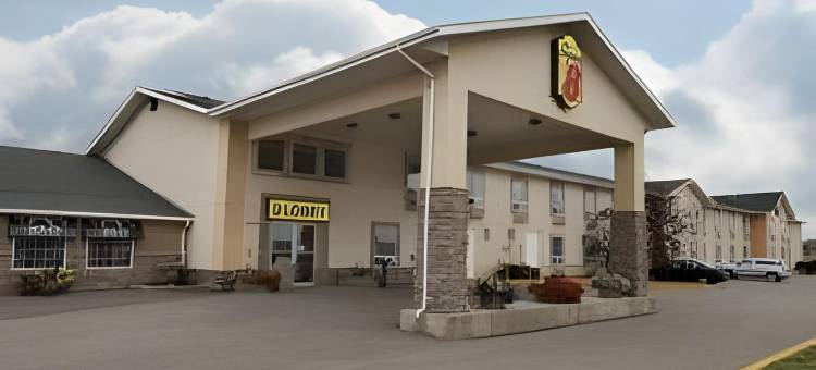 道森克里克速8酒店(Super 8 by Wyndham Dawson Creek)图片