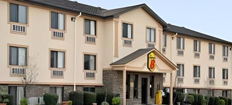 拉塞尔维尔速8酒店(Super 8 by Wyndham Russellville)图片