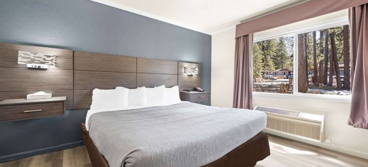 天堂村区伊克诺套房酒店(Econo Lodge Inn & Suites Heavenly Village Area)图片