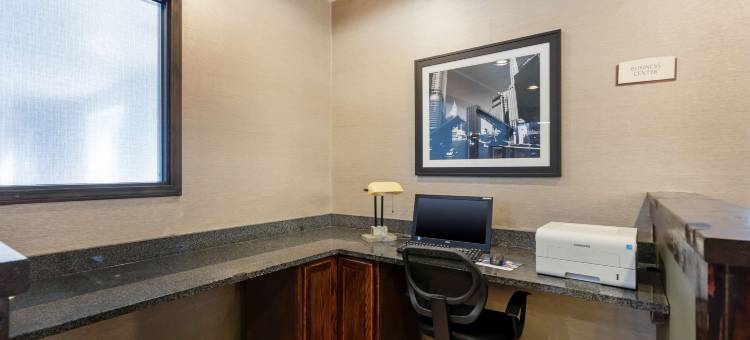 德斯普兰斯贝斯特韦斯特酒店(Best Western des Plaines Inn)图片