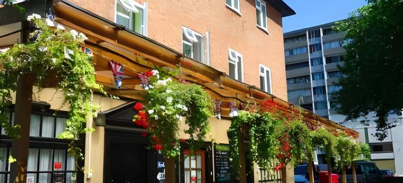 时间玻璃酒店(Hour Glass Hotel)图片