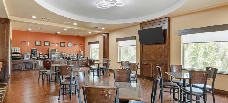 戈利亚德贝斯特韦斯特优质套房酒店(Best Western Plus Goliad Inn  Suites)图片
