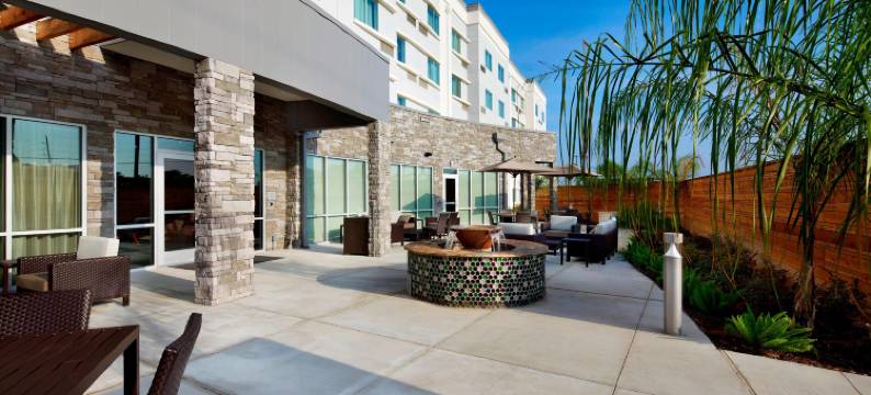 休斯顿洲际机场万怡酒店(Courtyard Houston InterContinental Airport)图片