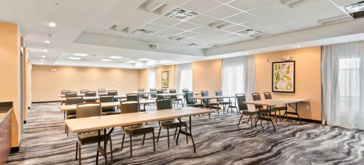 Fairfield Inn & Suites St Petersburg North图片