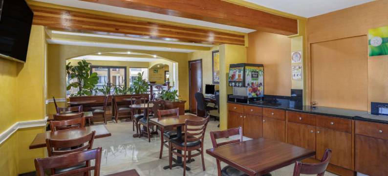 威斯敏斯特海豹滩品质酒店及套房(Quality Inn & Suites Westminster Seal Beach)图片