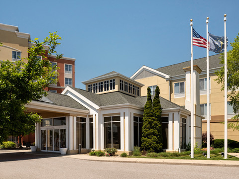 韦恩堡希尔顿花园酒店