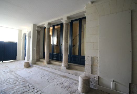 3000 sq f, in the old  Saumur city , along the Loire river. Charm & great views Hotel Overview