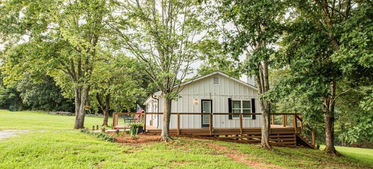 Ruth's Cottage at Addis Acres/Newly Renovated/Firepit/Private Pond/2BR/2BA/Deck图片