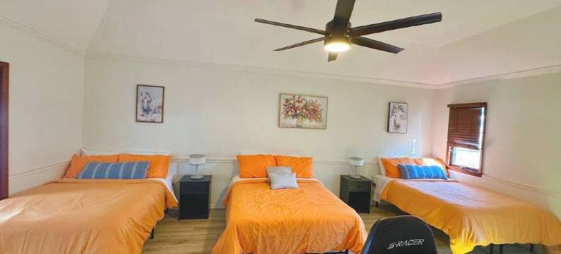 FREE LIMO Private pool, Jacuzzi 9 acres compound Sleeps 5 rooms 4 bath 26图片