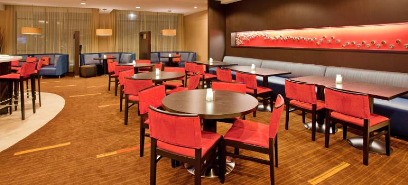 匹兹堡北/蔓越莓乡伍德万怡酒店(Courtyard Pittsburgh North/Cranberry Woods)图片