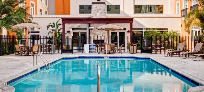 巴伦西亚希尔顿安泊酒店(Embassy Suites by Hilton Valencia)图片