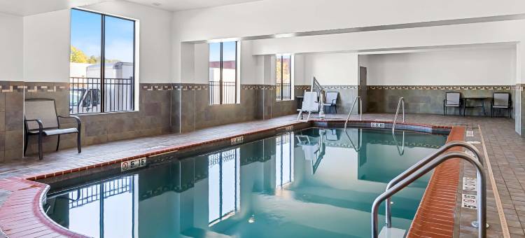 北圣路易机场贝斯特韦斯特普拉斯套房酒店(Best Western St. Louis Airport North Hotel  Suites)图片