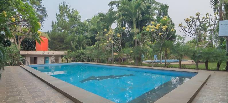 瑞德多兹普拉斯酒店 @ 洛达亚古农格力斯山(RedDoorz Plus @ Lodaya Gunung Geulis Puncak)图片