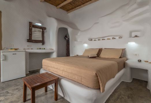 Moments Rooms Hotel Overview