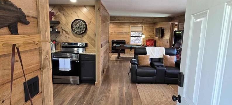 Nantahala Nookie Nook: A Playful Retreat w/Stunning Long-Range mt Sunset Views图片