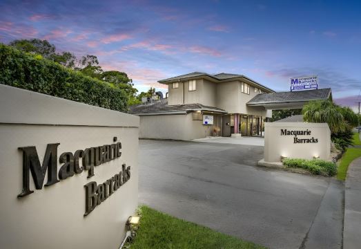 Macquarie Barracks Motor InnHotel Overview