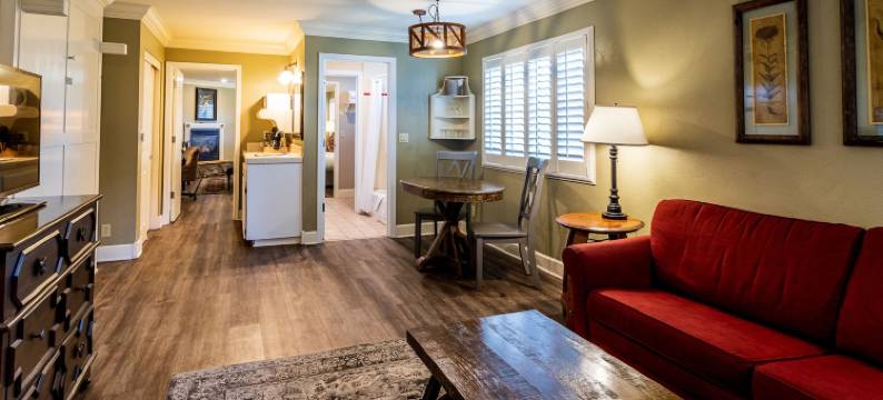 坎布里亚酒店(Cambria Pines Lodge)图片