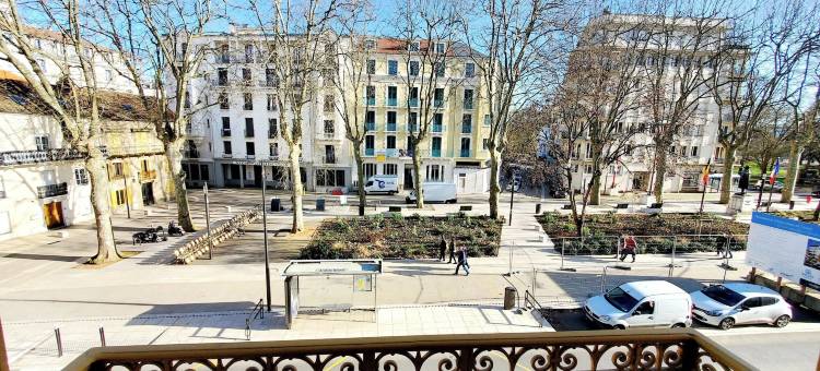 洛吉斯贝尔埃托瓦尔维希酒店(Logis Hôtel Belle Etoile Vichy)图片