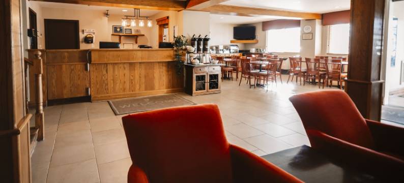 里贾纳温德姆Travelodge套房/Eastgate Bay酒店(Travelodge Suites by Wyndham Regina / Eastgate Bay)图片