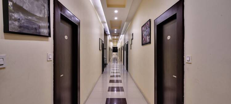 米尔萨普尔 X 将军酒店(Genx Mirzapur)图片