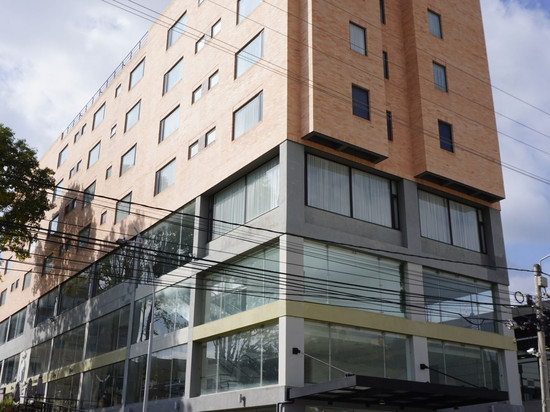 杜伊塔马尼瓦里酒店