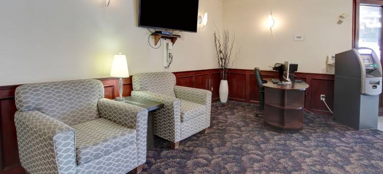 尼斯库艾德蒙顿机场温德姆华美达酒店(Ramada by Wyndham Nisku Edmonton Airport)图片