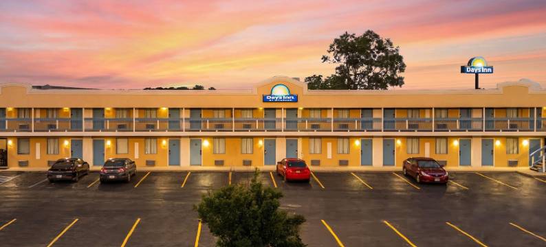 韦恩堡戴斯酒店(Days Inn by Wyndham Fort Wayne)图片