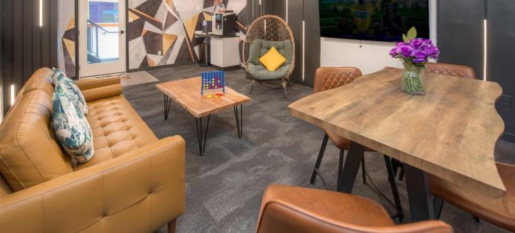 温哥华海岸都会酒店(Coast Metro Vancouver Hotel)图片