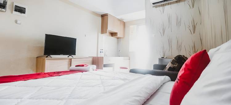 芝布达吉巴莱绿湖景雷德生活公寓 - 塔 E(RedLiving Apartemen Green Lake View Ciputat - Pelangi Rooms 2 Tower E)图片