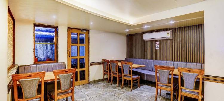 Fabhotel Ratna Regency图片