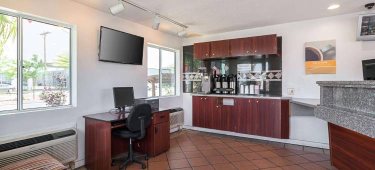 埃尔帕索机场布利斯堡6号汽车旅馆(Motel 6 El Paso, TX - Airport - Fort Bliss)图片