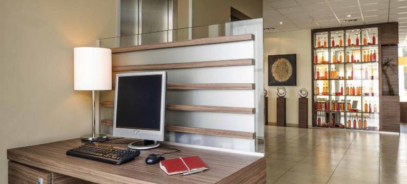 宜必思腓特烈斯港机场会展中心酒店(Ibis Friedrichshafen Airport Messe)图片