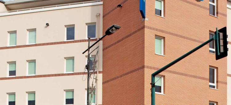 芒特拉若利宜必思快捷酒店(Ibis Budget Mantes-la-Jolie Sully)图片