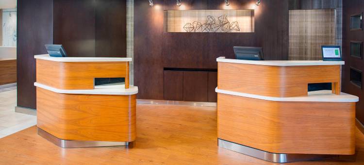 伯明翰荷姆伍德万怡酒店(Courtyard Birmingham Homewood)图片