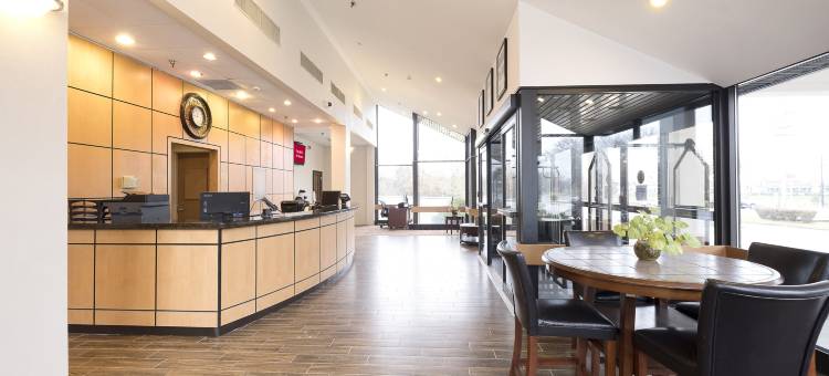 芒特荷里红顶套房酒店-麦圭尔空军基地(Red Roof Inn & Suites Mt Holly - McGuire AFB)图片