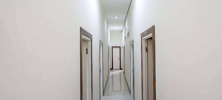 红多兹酒店@卡朗普洛索2号(RedDoorz at Karangploso 2)图片