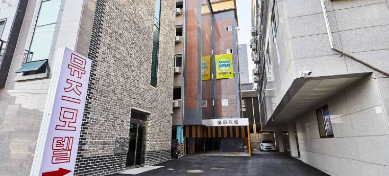 Pocheon (Songuri) Muse图片