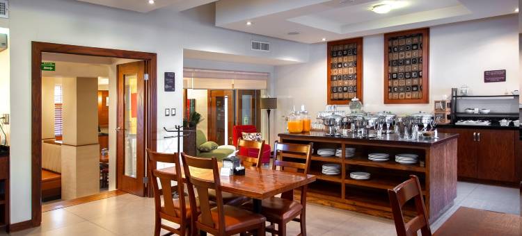 坎布雷贝斯特韦斯特酒店(Best Western Cumbres Inn CD. Cuauhtemoc)图片