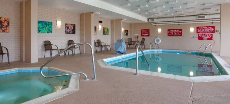 特雷霍特德鲁里套房酒店(Drury Inn & Suites Terre Haute)图片