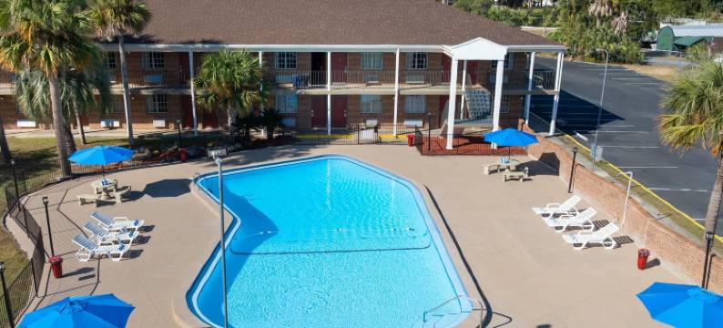 湖城速8酒店(Super 8 by Wyndham Lake City)图片