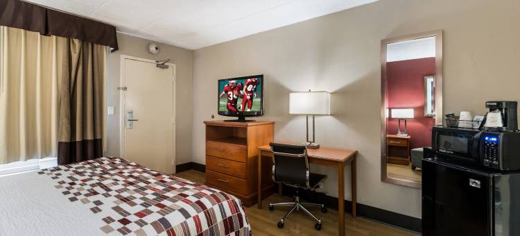 莫顿格罗夫红顶酒店(Red Roof Inn Morton Grove)图片