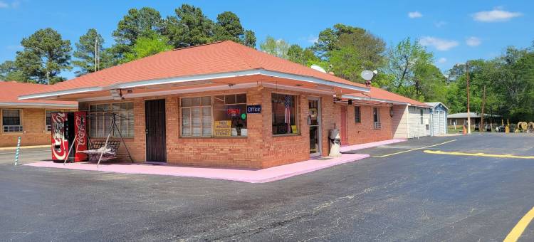 靠近普莱森特山德克萨斯州的雷拉克斯旅馆(Relax Inn Daingerfield Near Mount Pleasant TX)图片