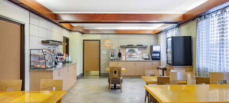 赫勒拿拉昆塔温德姆套房酒店(La Quinta Inn & Suites by Wyndham Helena)图片