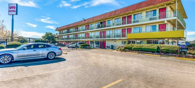OYO休斯顿西南I-69酒店(OYO Hotel Houston Southwest I-69)图片