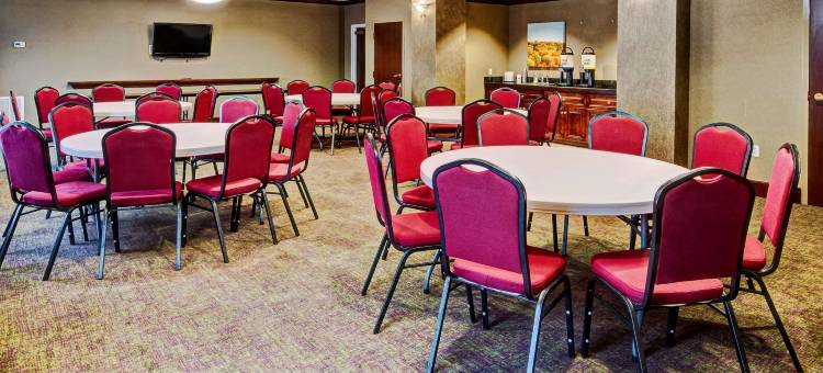 希尔顿欢朋酒店-范布伦(Hampton Inn Van Buren)图片