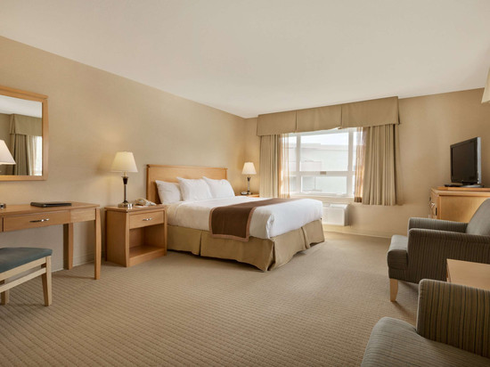 纳奈莫华美达酒店