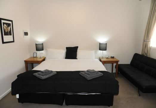 Norwood House Motel & Receptions Hotel Overview