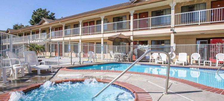伍德兰德品质酒店 - 萨克拉门托机场(Quality Inn & Suites Woodland - Sacramento Airport)图片